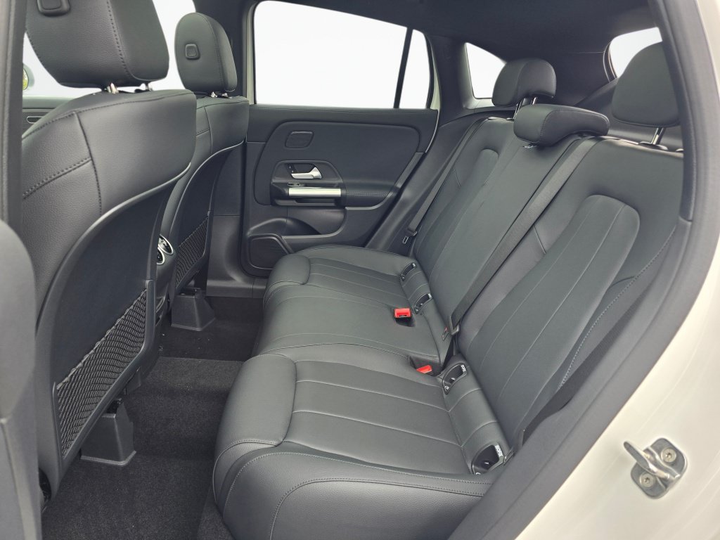New 2026 Mercedes-Benz GLA 250 4MATIC image 18