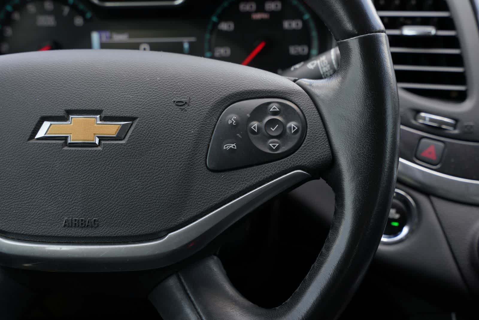 Used 2019 Chevrolet Impala LT w/ LT Convenience Package FWD image 9