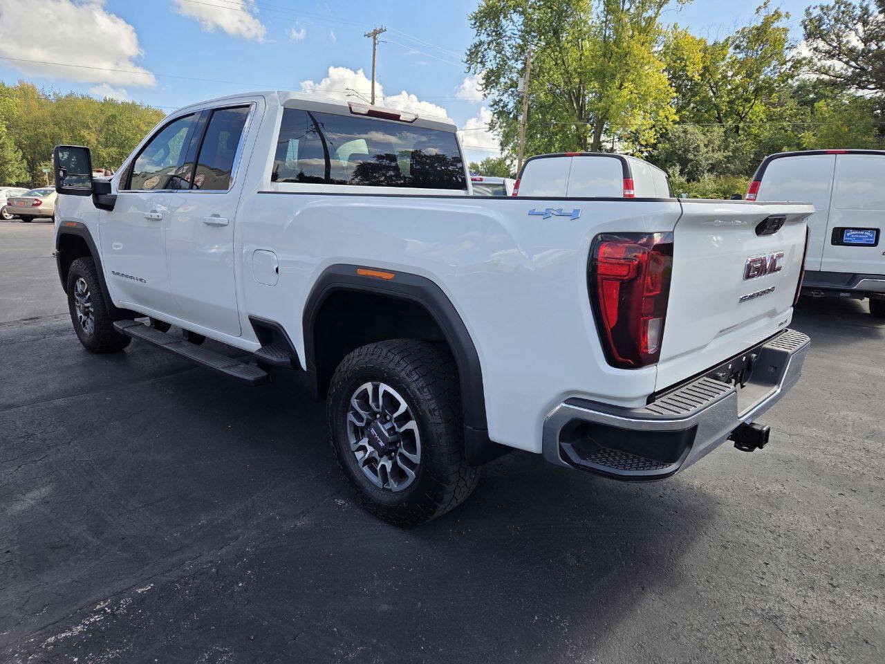 Used 2024 GMC Sierra 2500 SLE w/ SLE Convenience Package AWD/4WD image 4