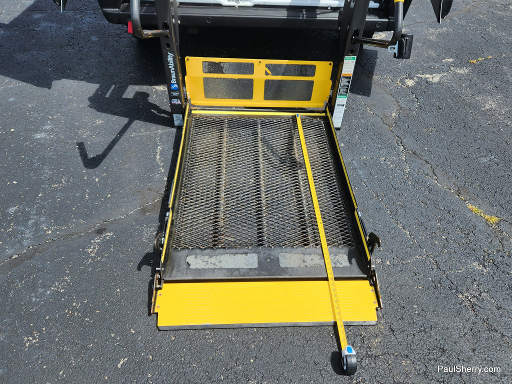 Used 2021 RAM ProMaster 2500 w/ Premium Appearance Group FWD image 26