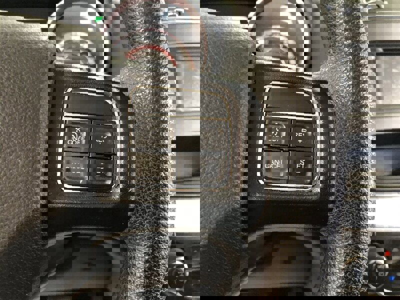 Used 2020 Dodge Journey SE w/ Blacktop Package image 11