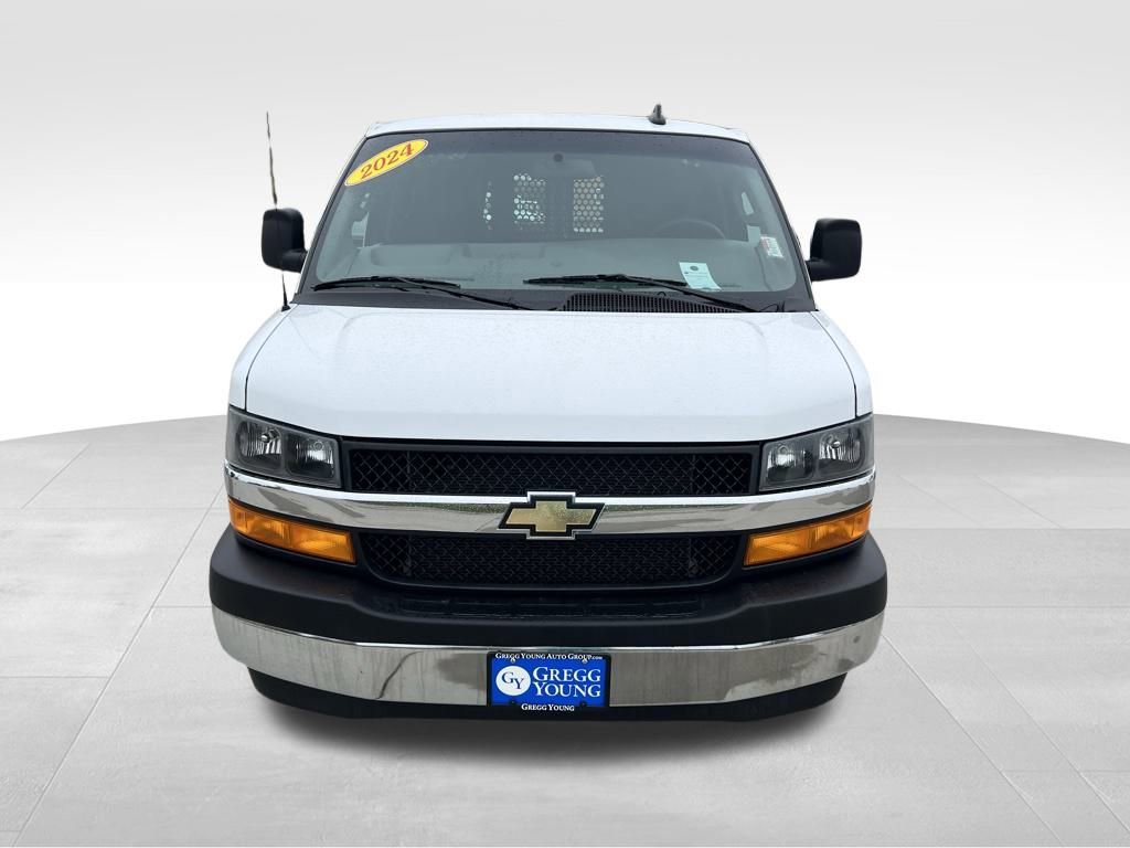 Used 2024 Chevrolet Express 2500 w/ Driver Convenience Package RWD image 10