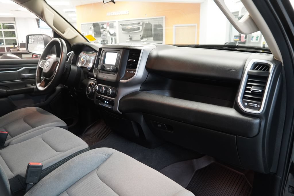 Used 2019 RAM 1500 Big Horn AWD/4WD image 34