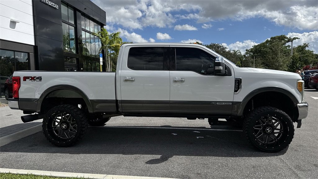 Used 2017 Ford F350 Lariat w/ Chrome Package image 6
