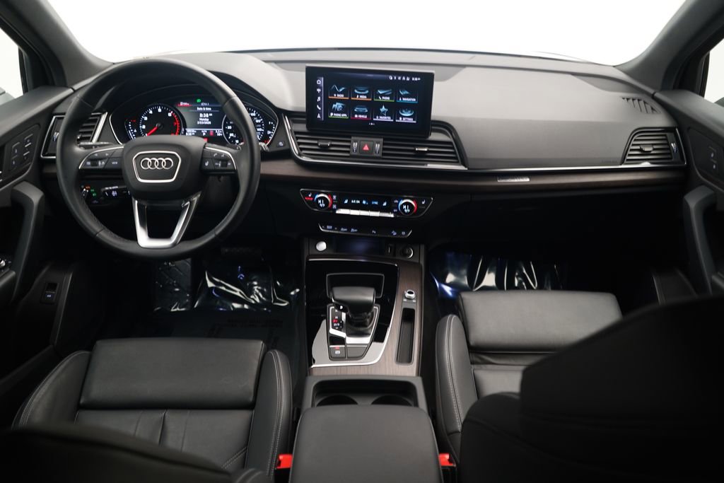 Used 2023 Audi Q5 2.0T Premium w/ Convenience Package image 8