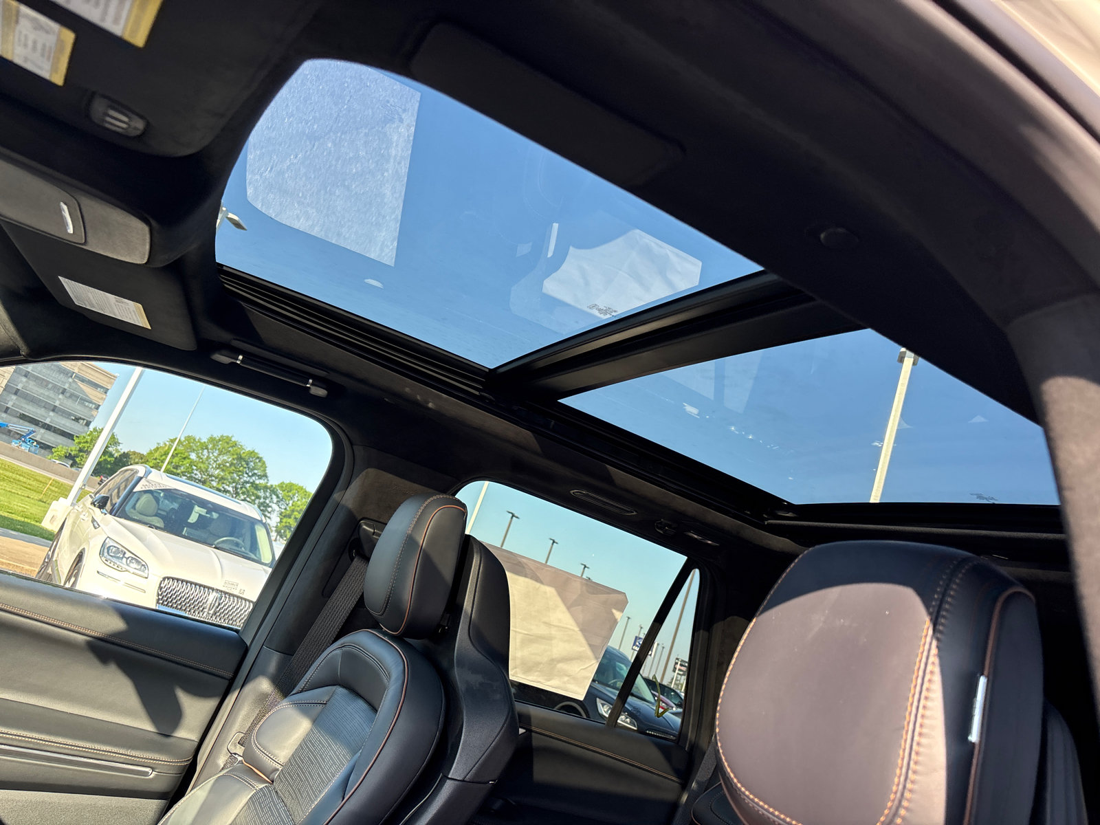 New 2026 Lincoln Navigator Black Label AWD/4WD image 25