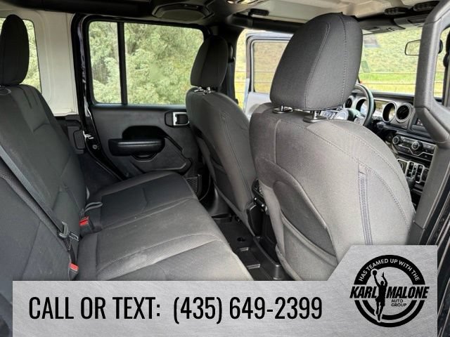 Used 2023 Jeep Wrangler Unlimited w/ Cold Weather Group AWD/4WD image 33