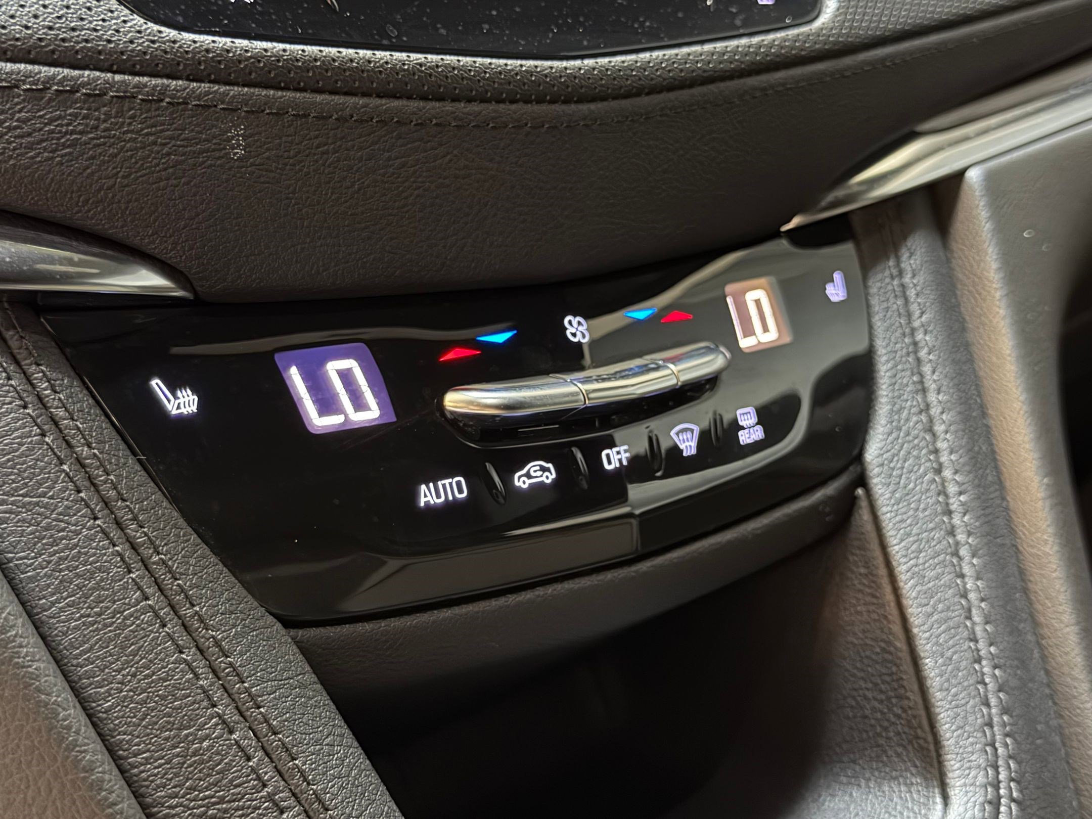 Certified 2022 Cadillac XT5 Luxury FWD image 31