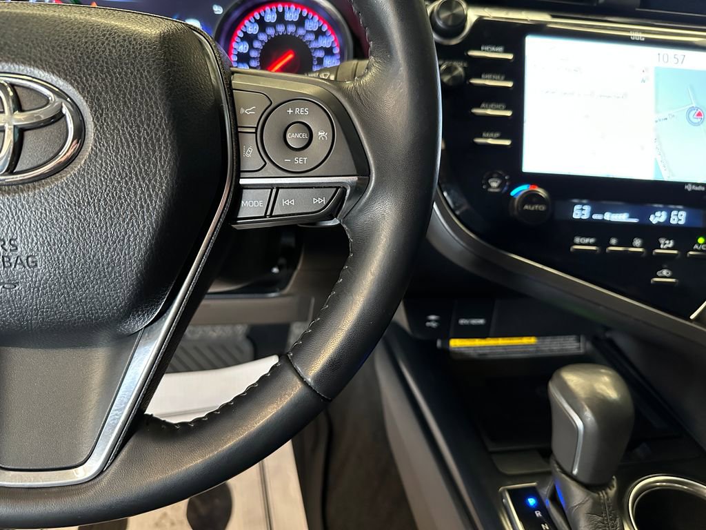 Used 2018 Toyota Camry XSE w/ Driver Assist Package FWD image 12