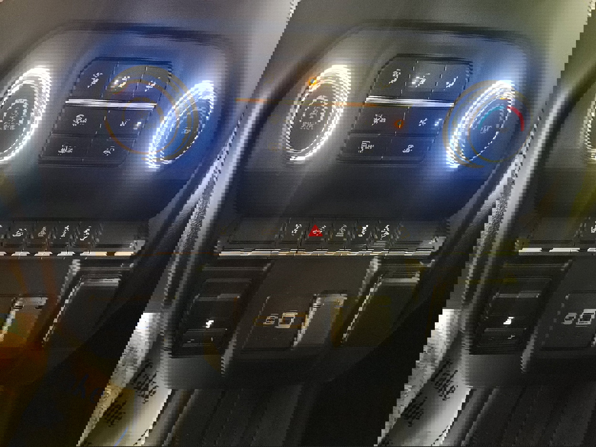 Used 2024 Chevrolet Silverado 2500 Custom w/ Custom Convenience Package image 18