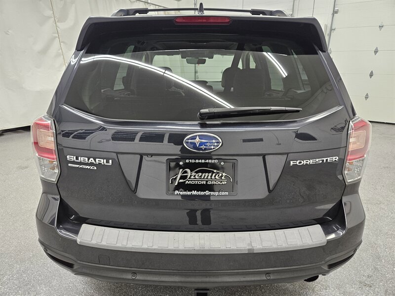 Used 2018 Subaru Forester 2.5i Touring AWD/4WD image 6