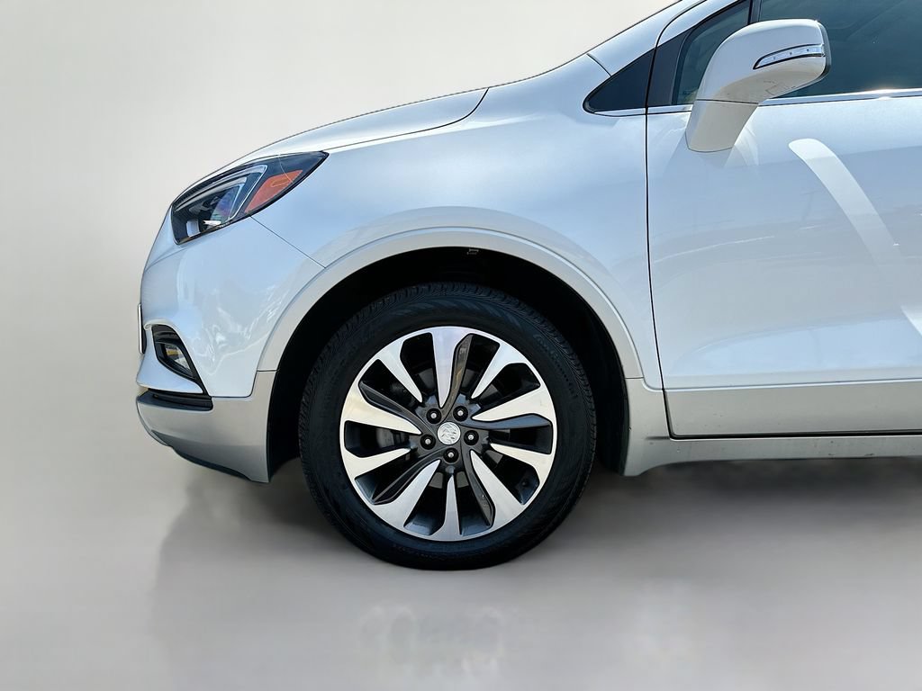 Used 2018 Buick Encore Essence AWD/4WD image 32