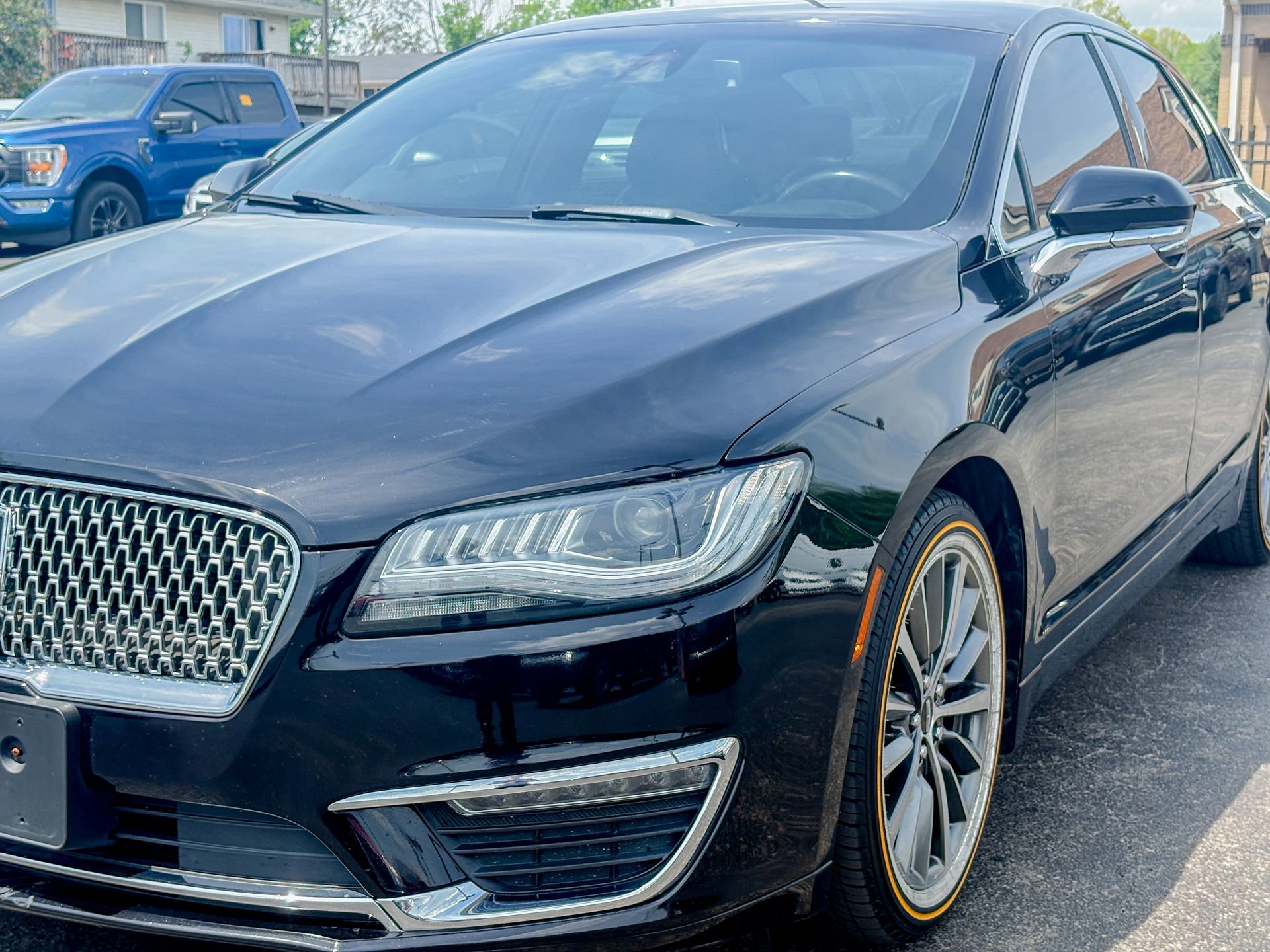 Used 2019 Lincoln MKZ Reserve FWD image 8
