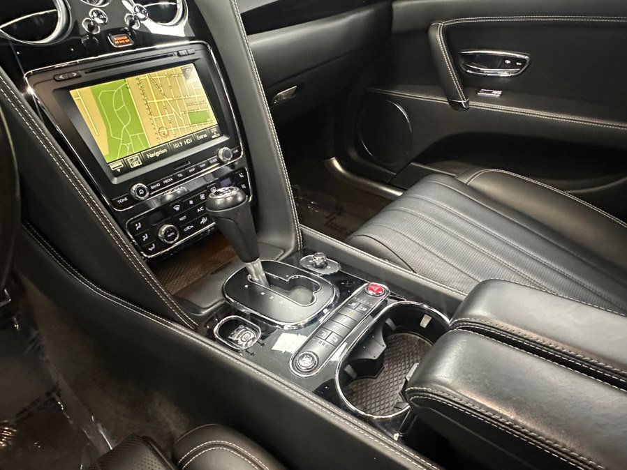 Used 2016 Bentley Flying Spur V8 image 29