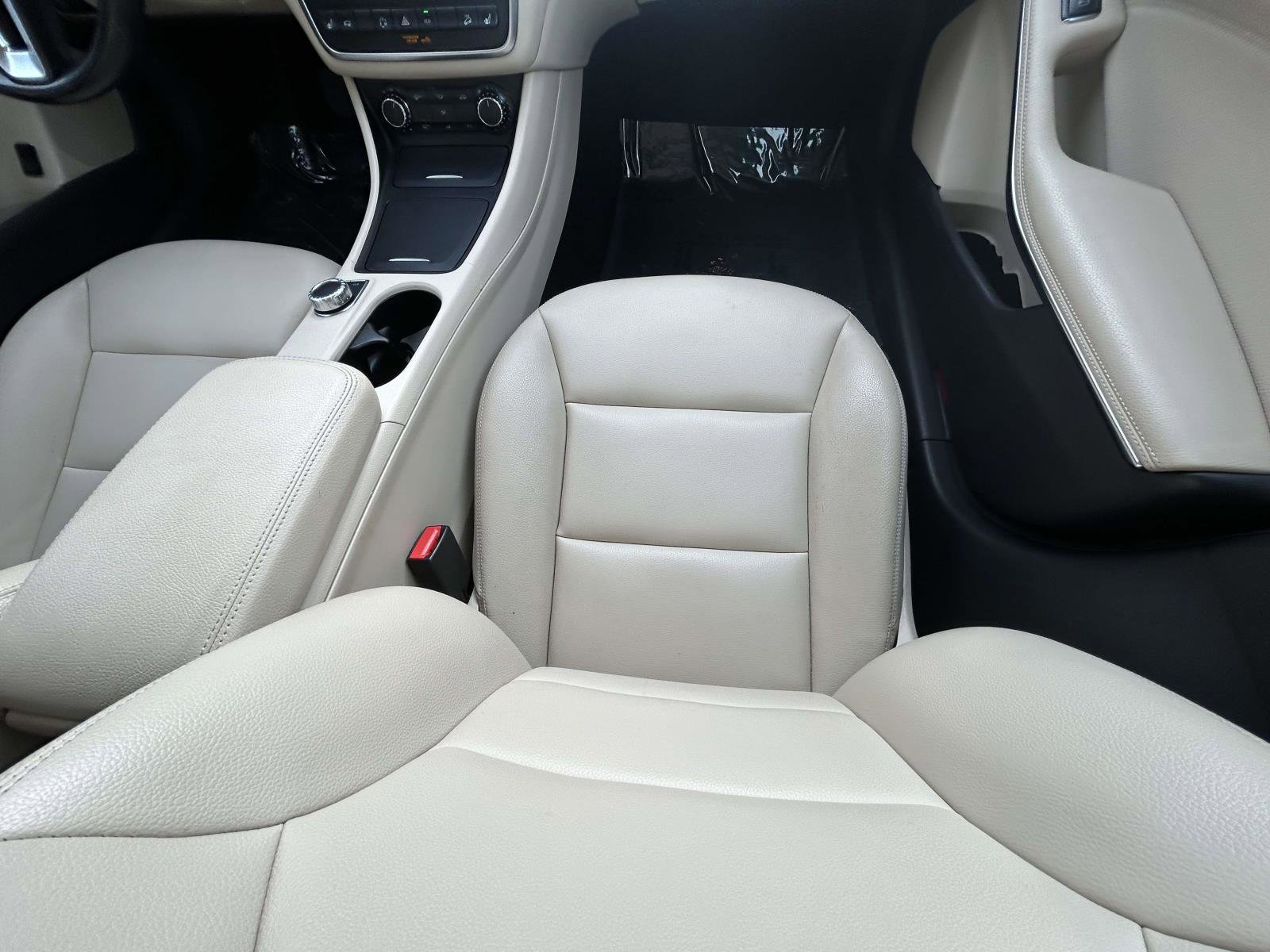 Used 2015 Mercedes-Benz GLA 250 4MATIC image 15