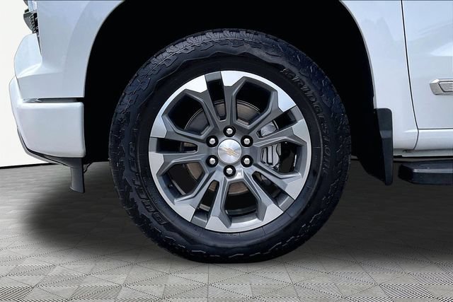 Used 2025 Chevrolet Silverado 1500 High Country w/ Technology Package AWD/4WD image 22