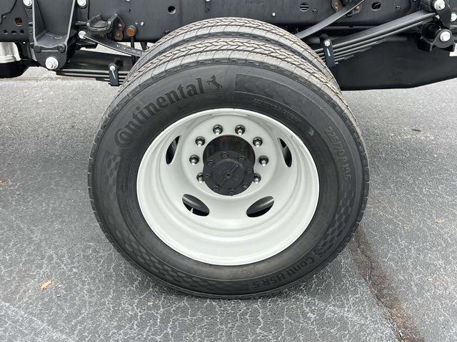 New 2026 Ford F550 4x4 Regular Cab Super Duty image 6