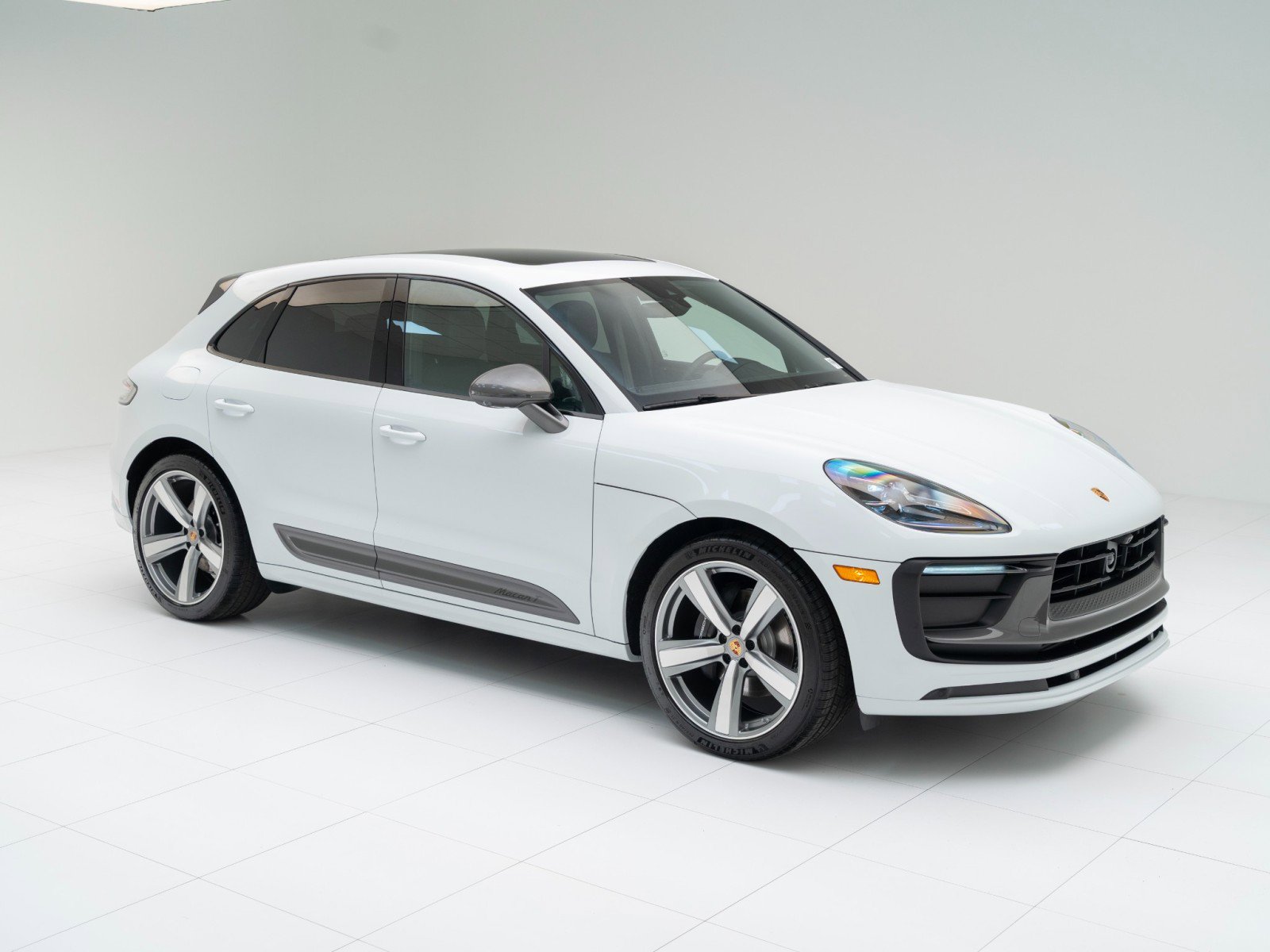 New 2026 Porsche Macan Turbo AWD/4WD image 7