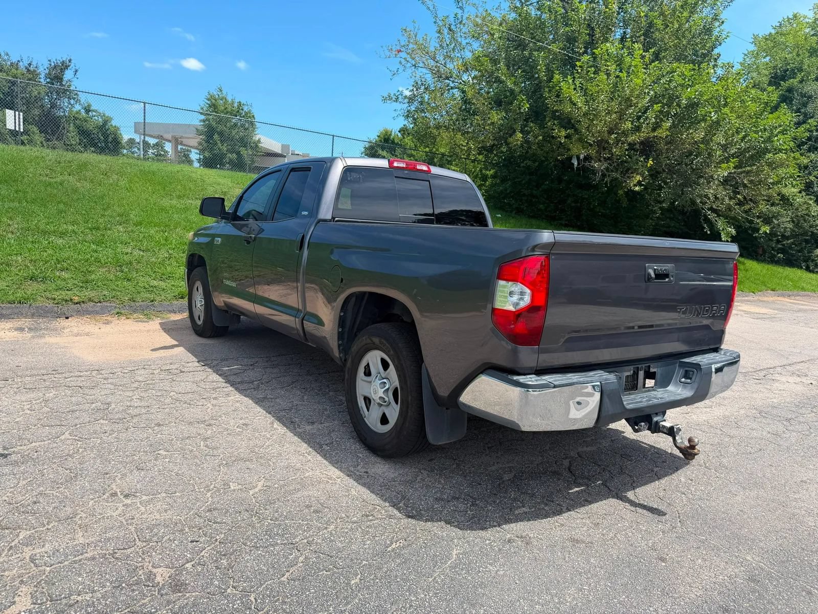 Used 2018 Toyota Tundra SR5 w/ SR5 Upgrade Package RWD image 4