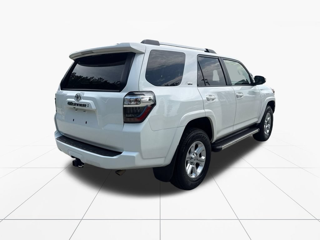 Used 2020 Toyota 4Runner SR5 Premium w/ Moonroof Package AWD/4WD image 8