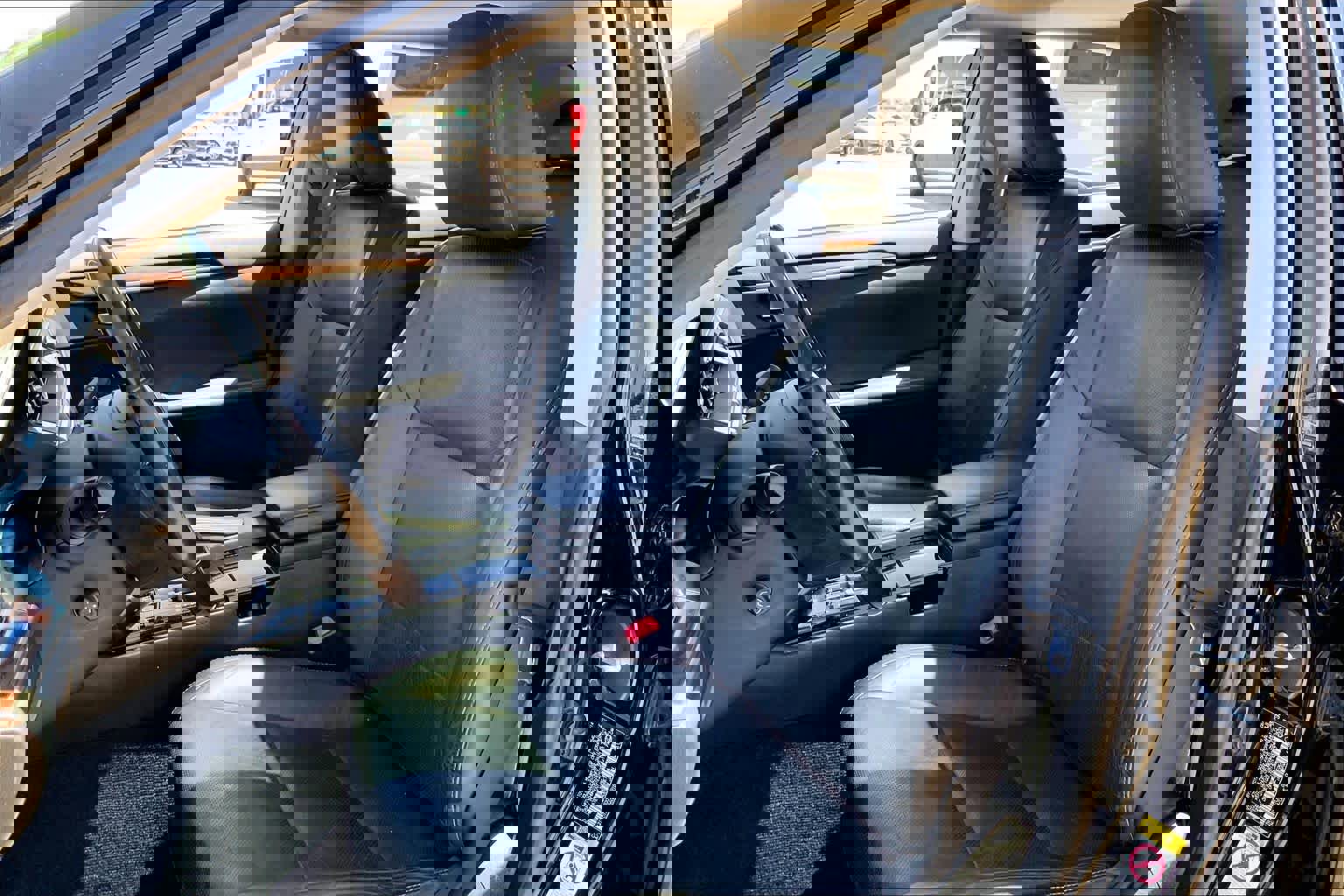 Used 2014 Lexus ES 350 w/ Luxury Package FWD image 7