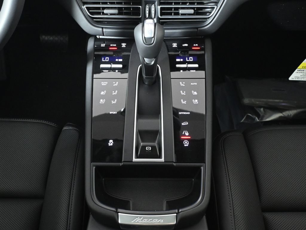 New 2026 Porsche Macan AWD/4WD image 24
