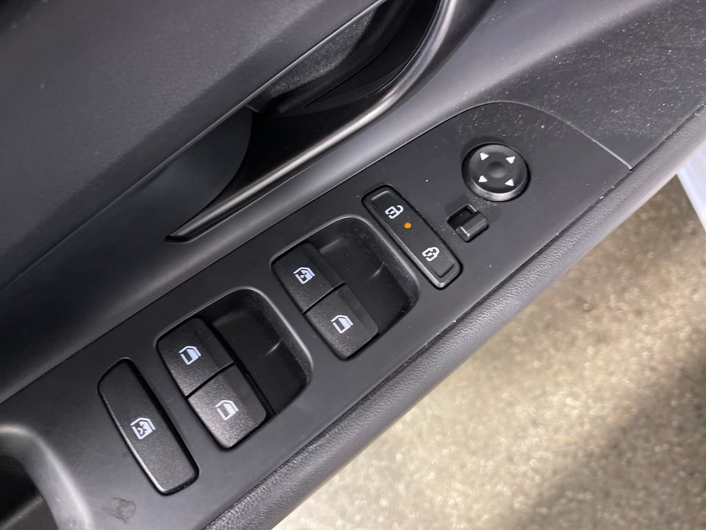 Certified 2025 Hyundai Elantra Sport FWD image 18