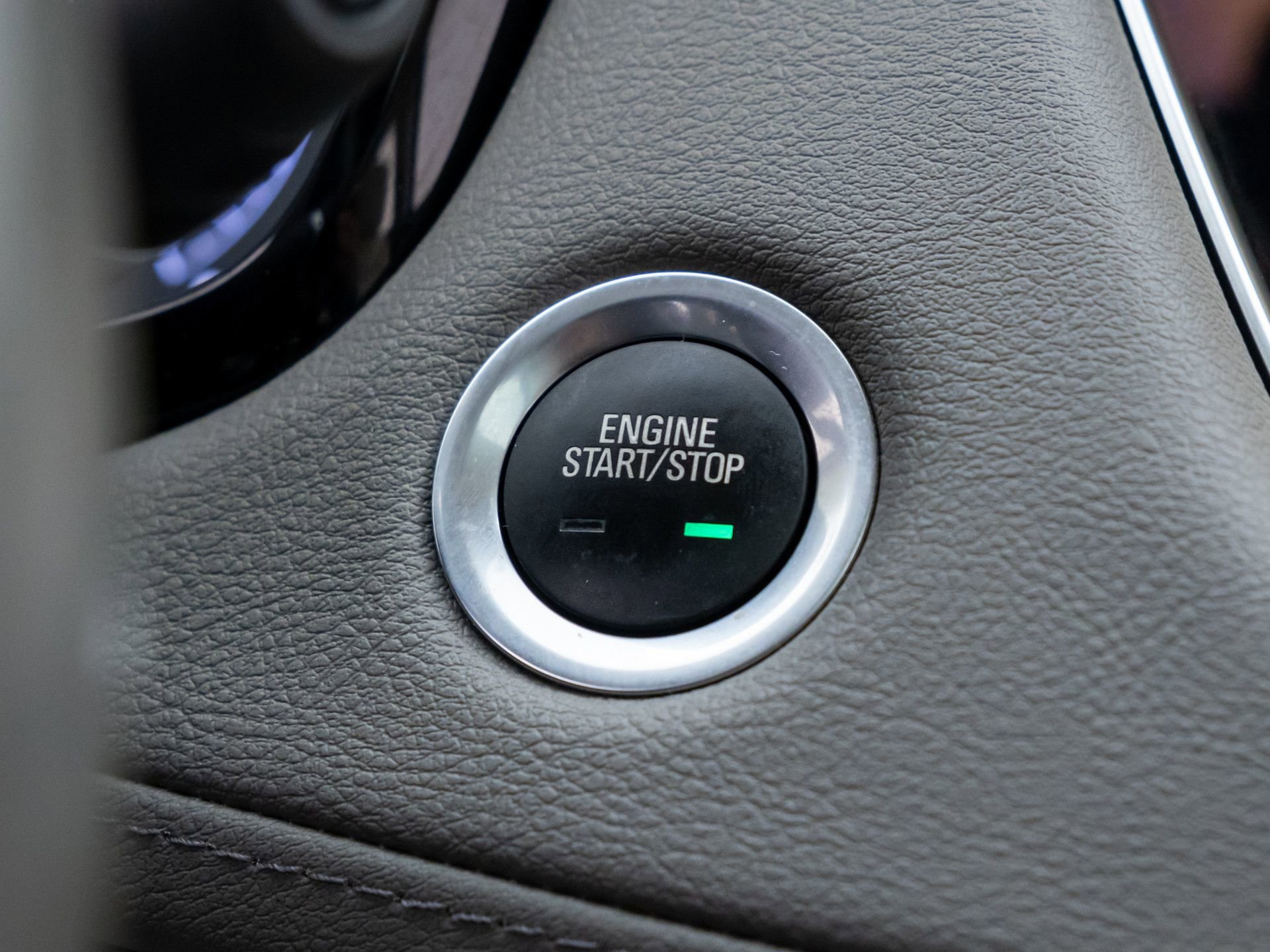 Certified 2022 Cadillac XT5 Premium Luxury w/ LPO, Floor Liner Package image 24