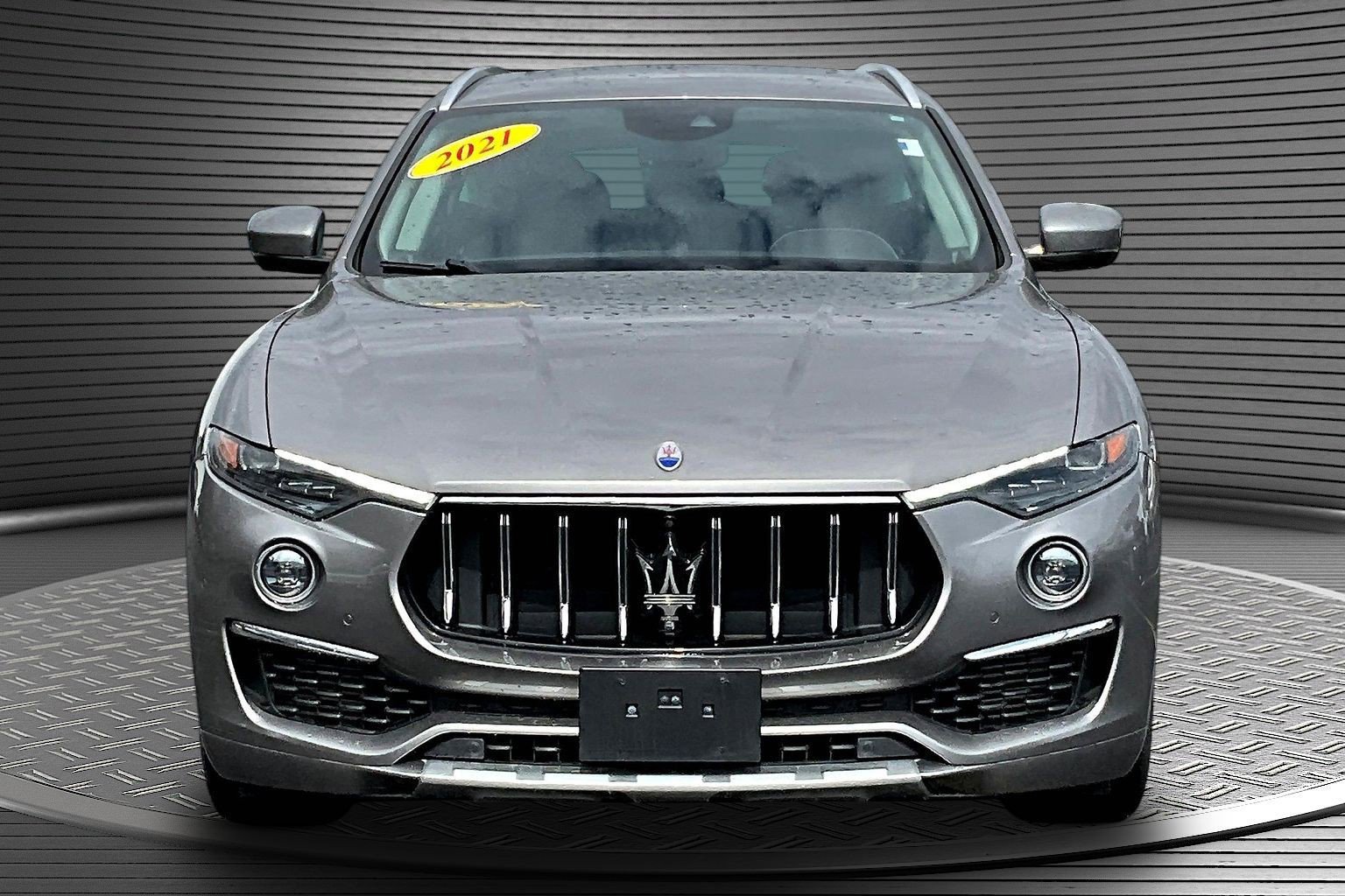 Used 2021 Maserati Levante GranLusso image 2