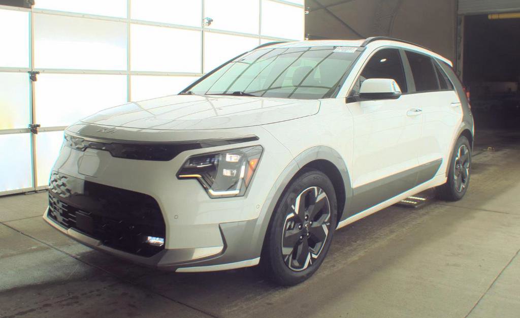 Certified 2023 Kia Niro Wave w/ Wave Preserve Package image 3