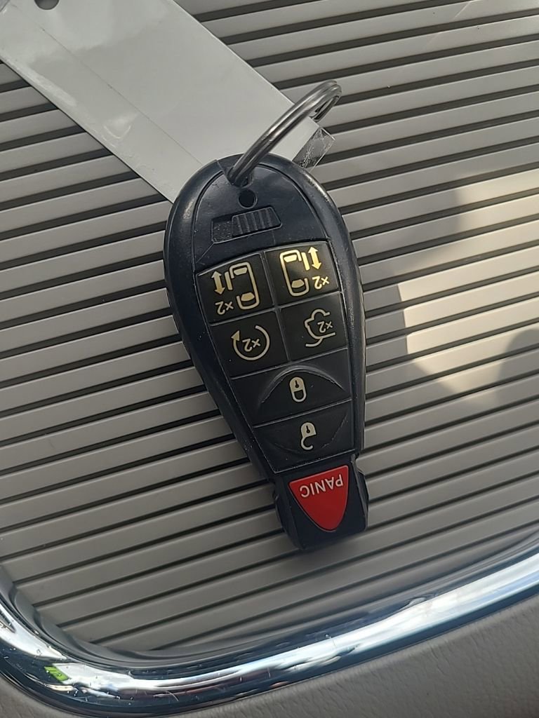 Used 2019 Dodge Grand Caravan SXT FWD image 30
