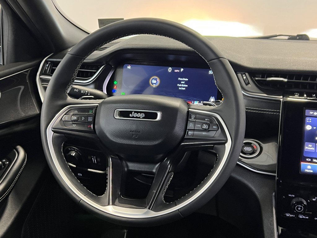 Certified 2023 Jeep Grand Cherokee Altitude image 22