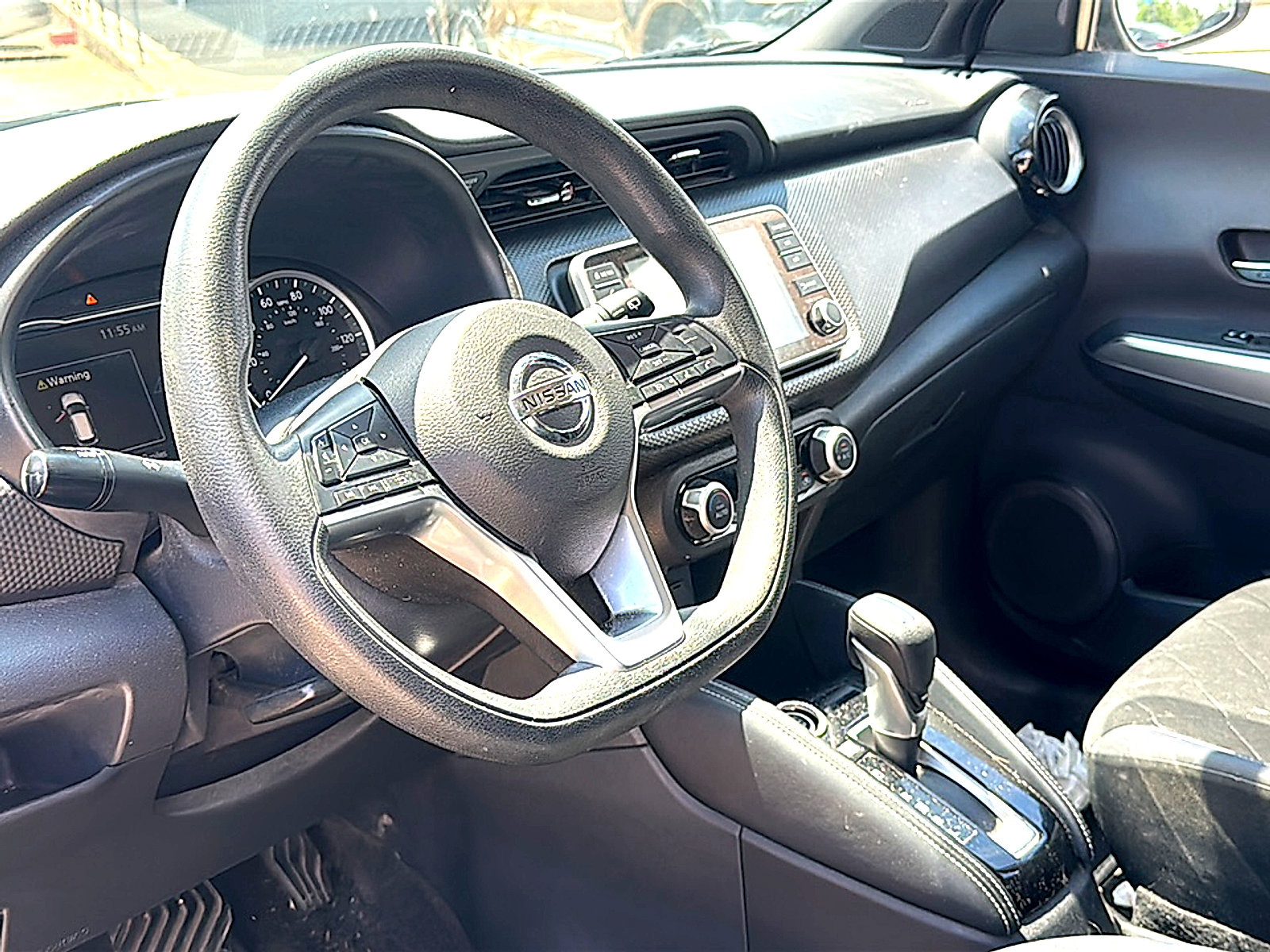 Used 2019 Nissan Kicks SV FWD image 5