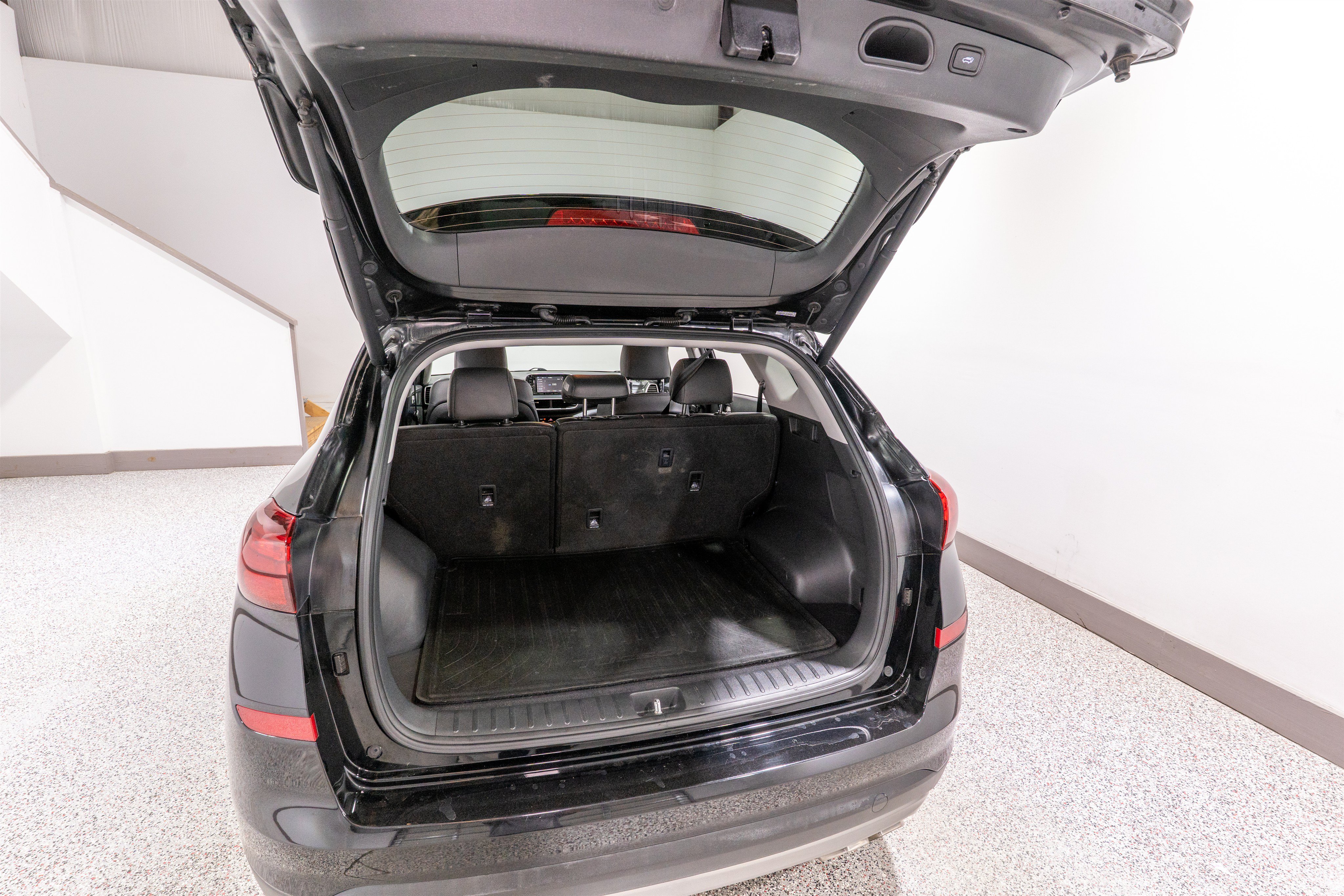 Used 2021 Hyundai Tucson Limited AWD/4WD image 32