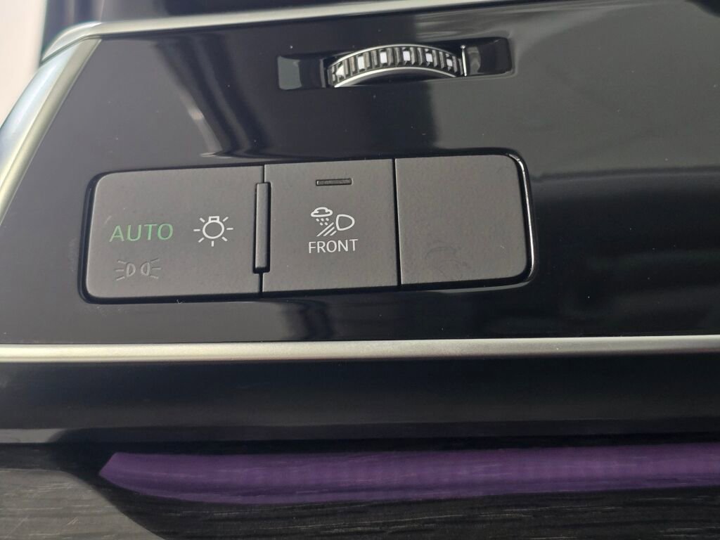 Certified 2025 Audi Q7 3.0T Premium Plus image 36