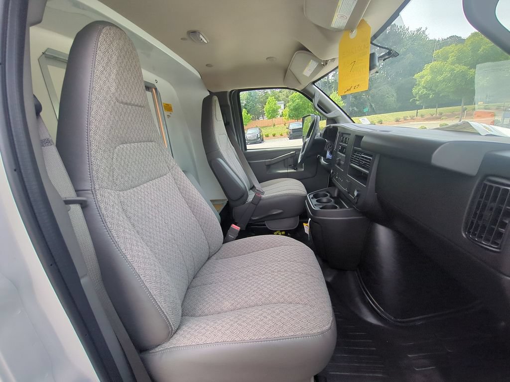 New 2025 Chevrolet Express 3500 w/ Power Convenience Package RWD image 28