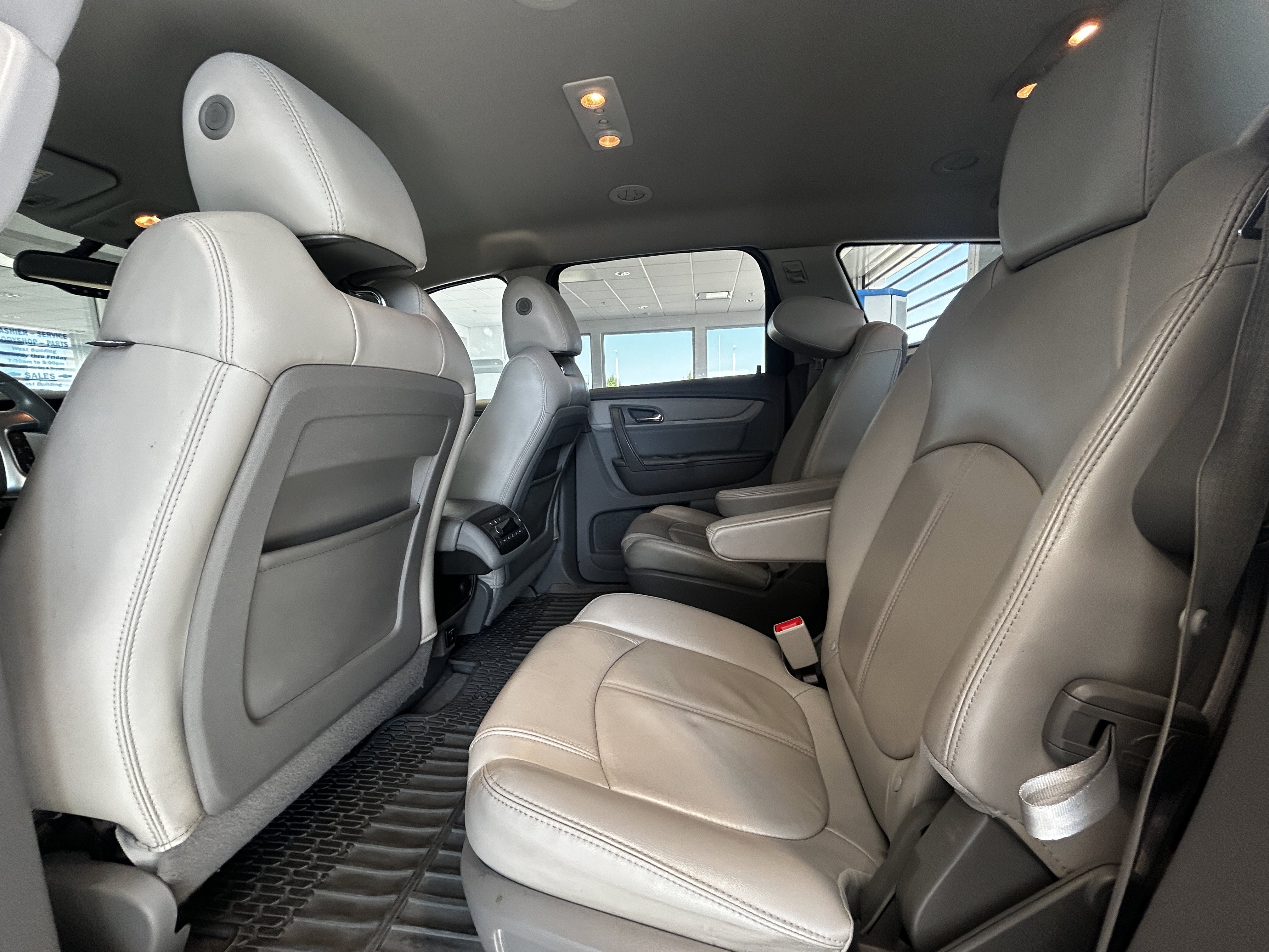 Used 2016 Chevrolet Traverse LT AWD/4WD image 17