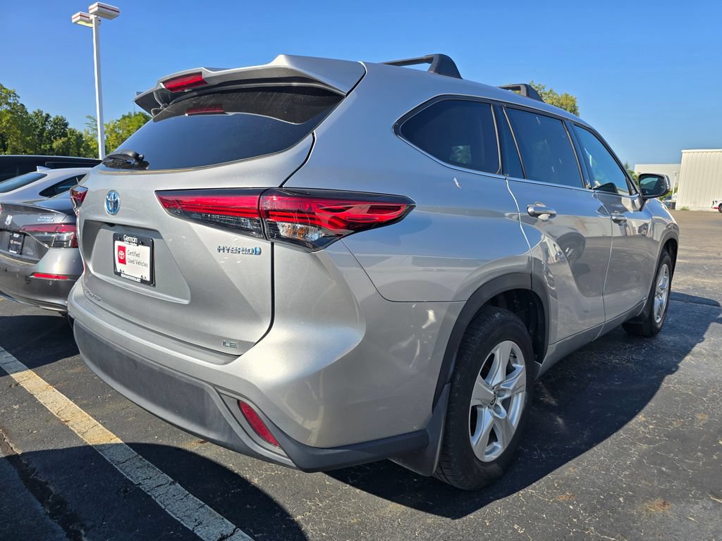 Used 2022 Toyota Highlander LE AWD/4WD image 7