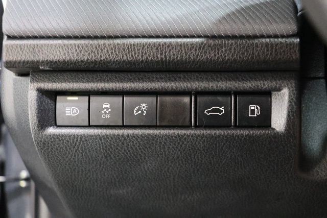 Used 2025 Toyota Camry SE FWD image 21