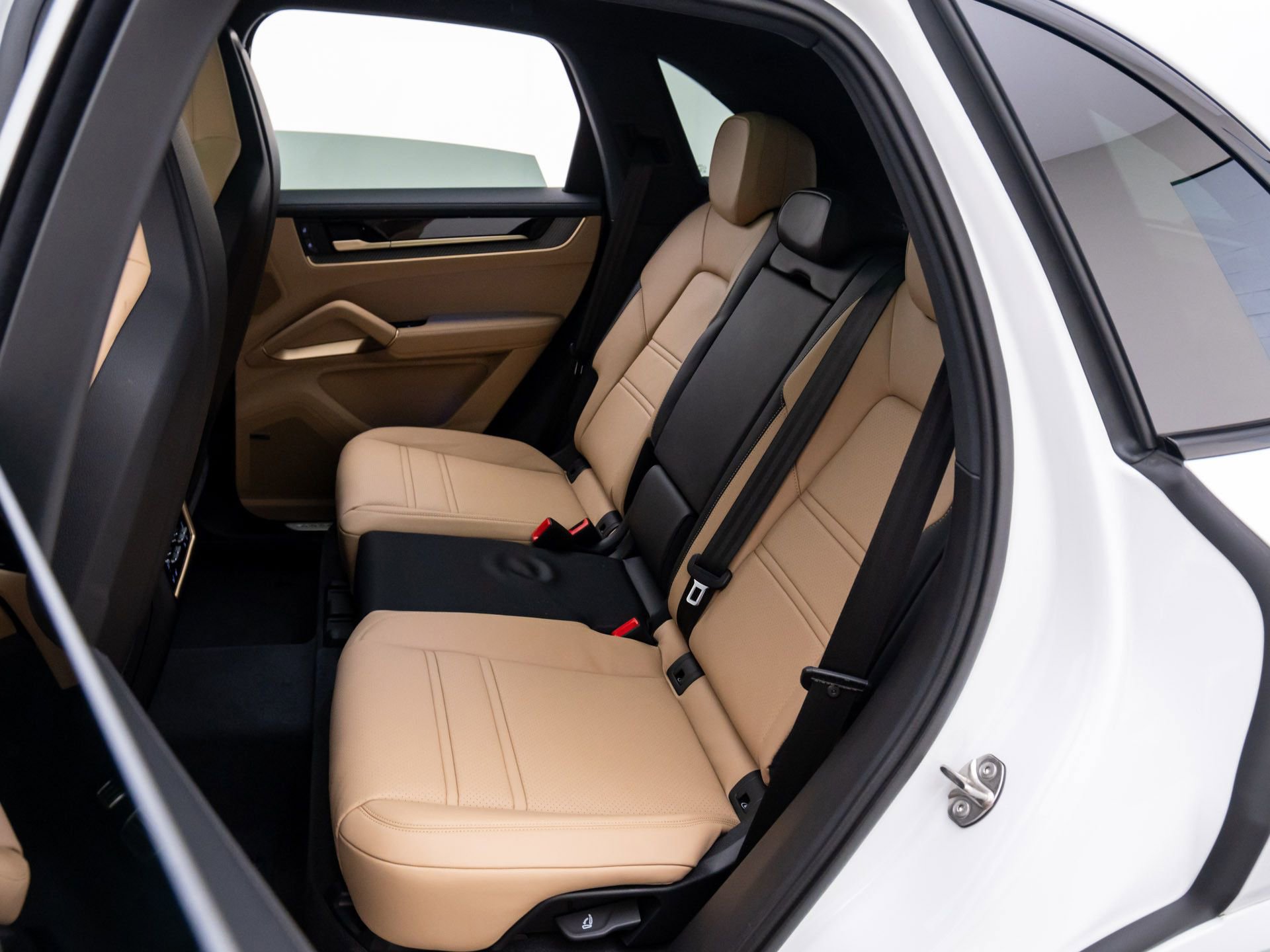 New 2026 Porsche Cayenne S image 17