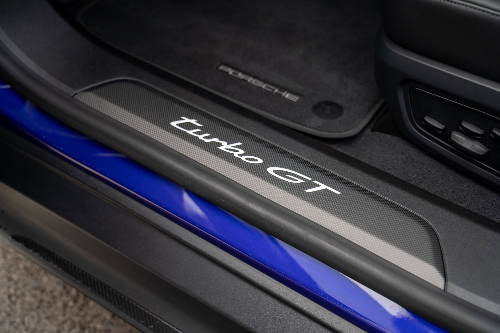 Used 2025 Porsche Taycan Turbo GT image 12