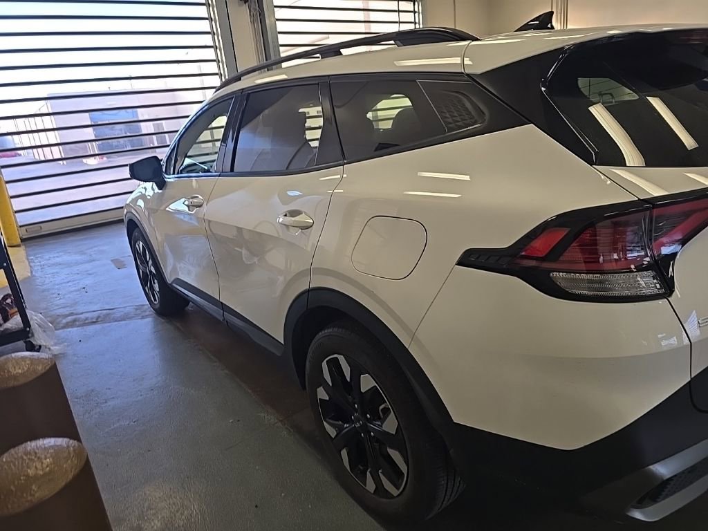 Used 2023 Kia Sportage X-Line image 3