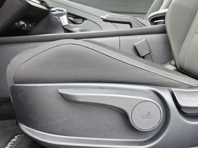 Used 2025 Hyundai Elantra Sport image 18