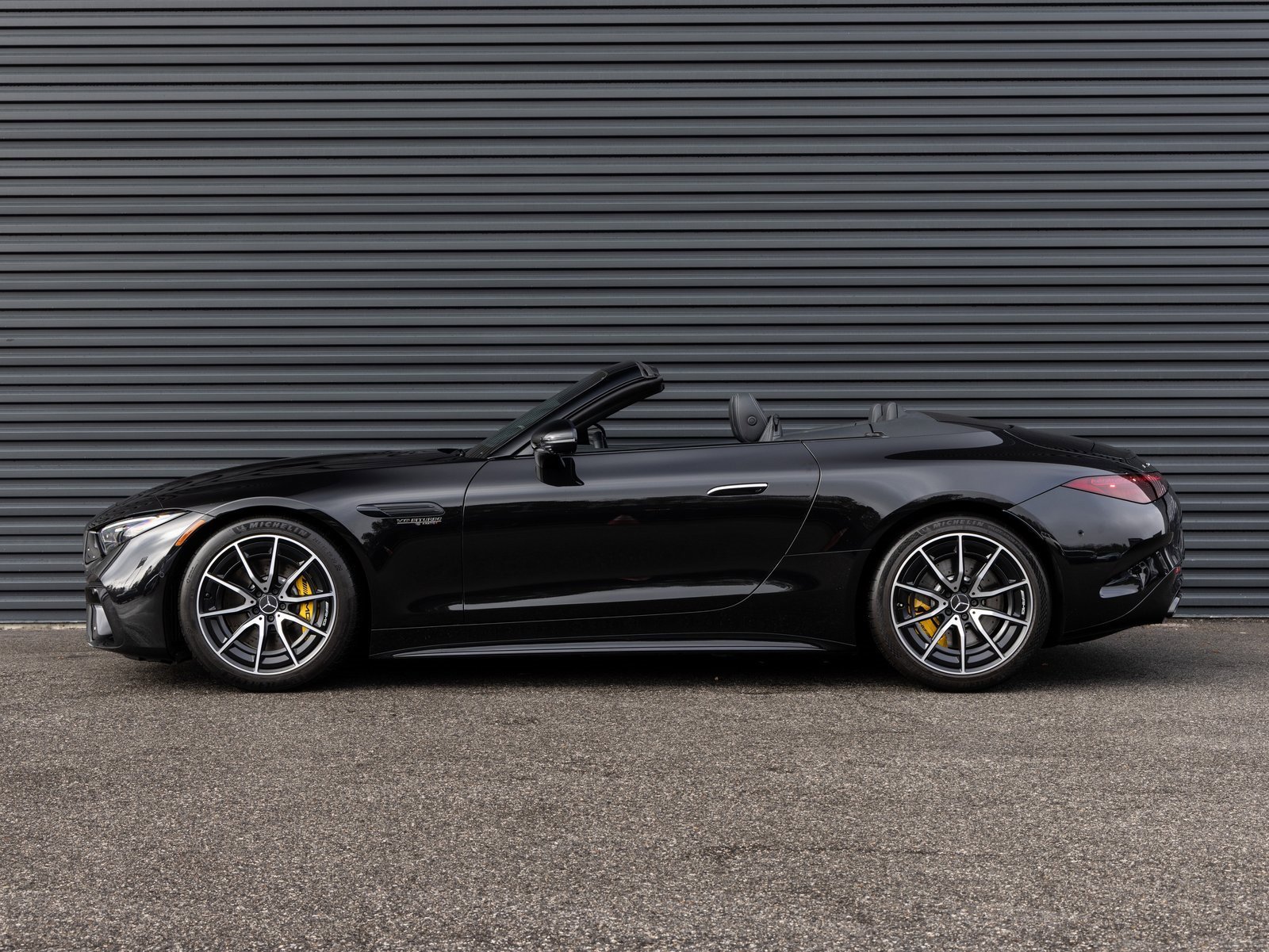 Used 2022 Mercedes-Benz SL 63 AMG 4MATIC image 2