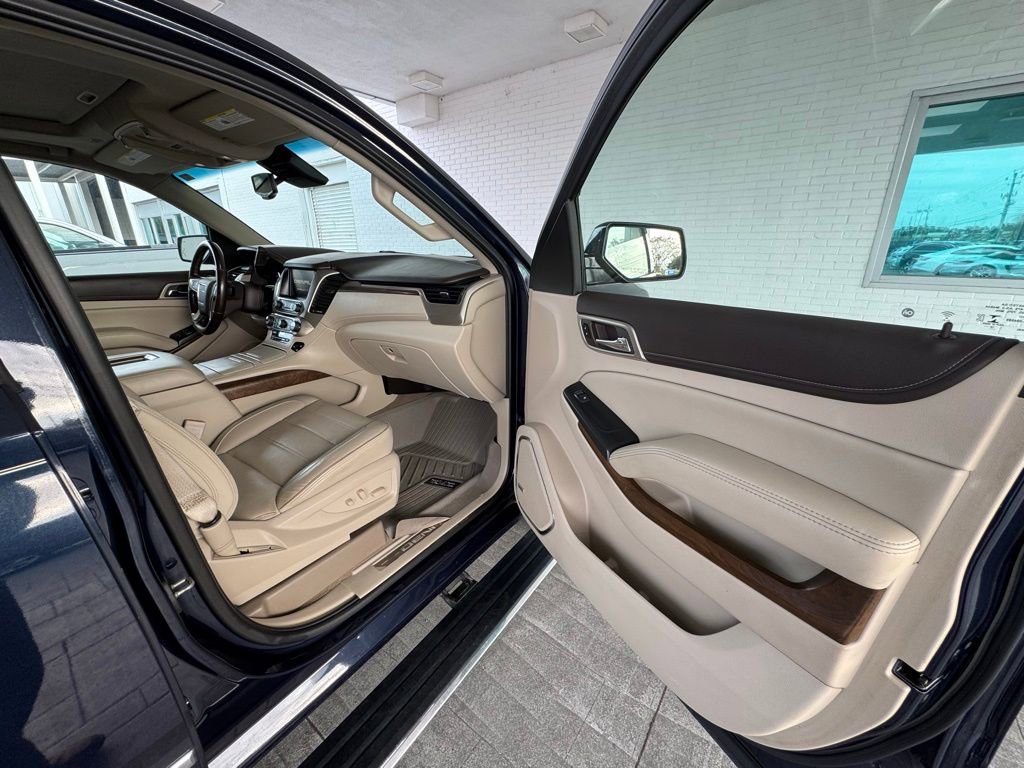 Used 2019 GMC Yukon Denali w/ Denali Ultimate Package image 16
