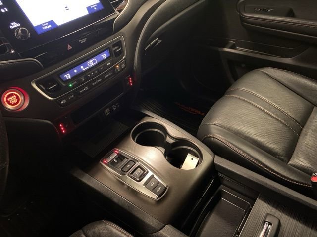 Used 2022 Honda Pilot TrailSport image 14