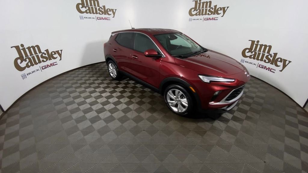 Used 2024 Buick Encore GX Preferred w/ Comfort Package image 2