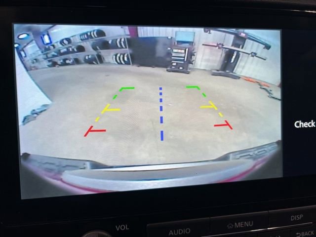 Used 2025 Nissan Frontier SV image 29