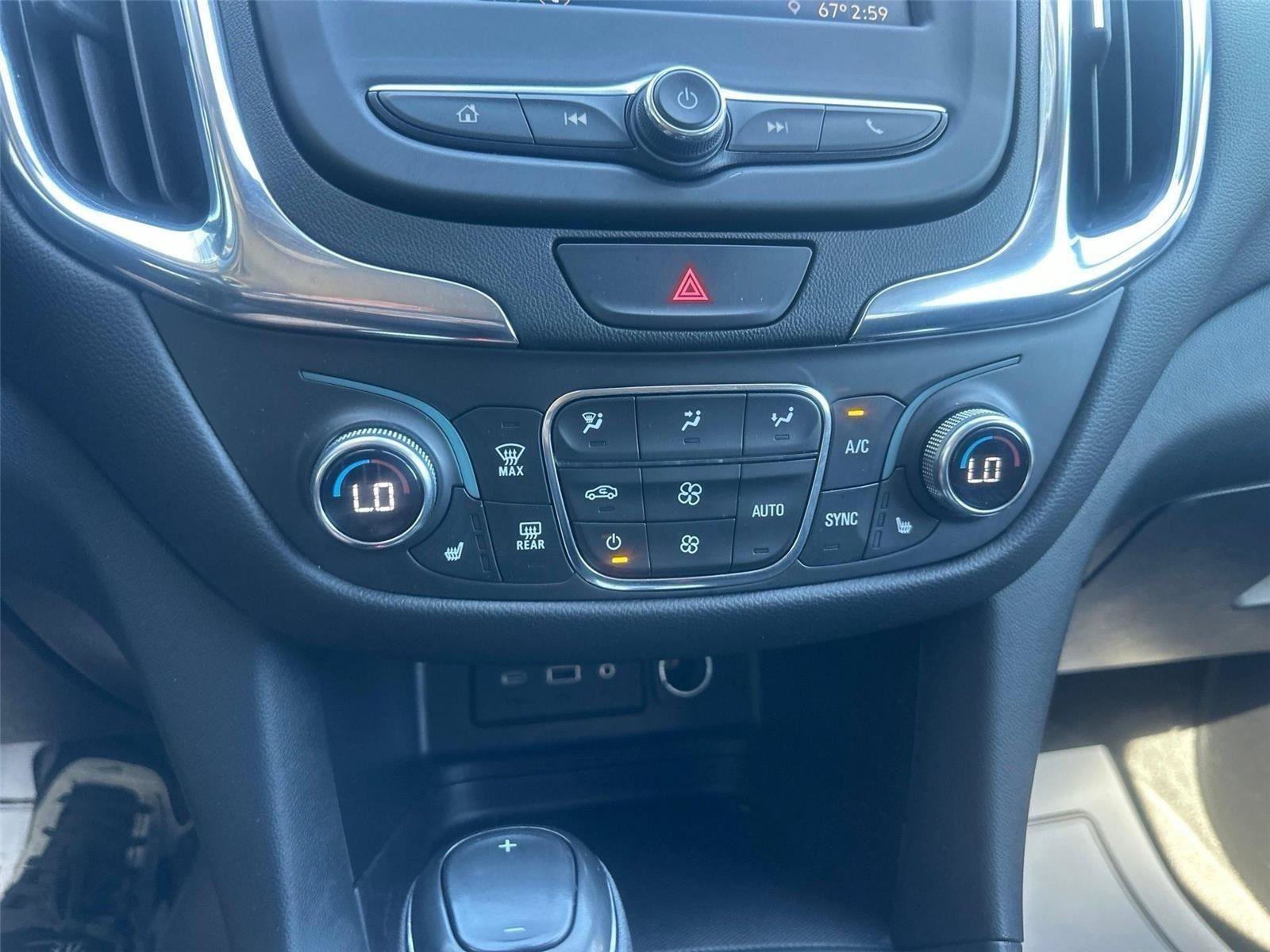 Used 2021 Chevrolet Equinox LT FWD image 29