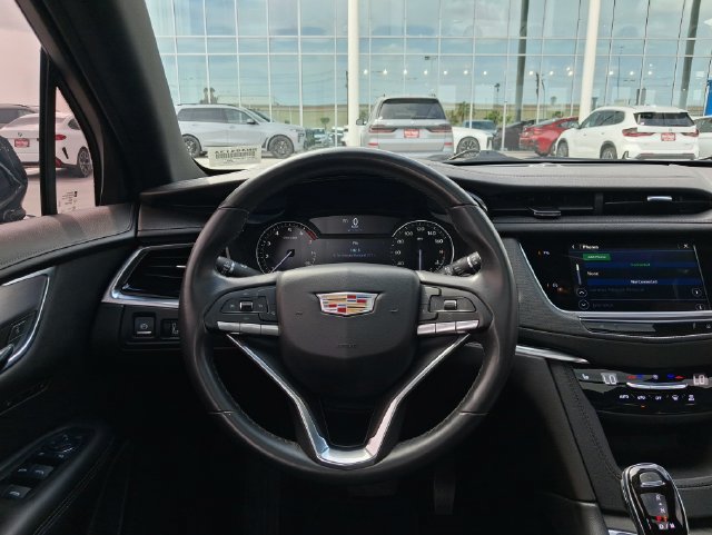 Used 2024 Cadillac XT6 Luxury FWD image 14